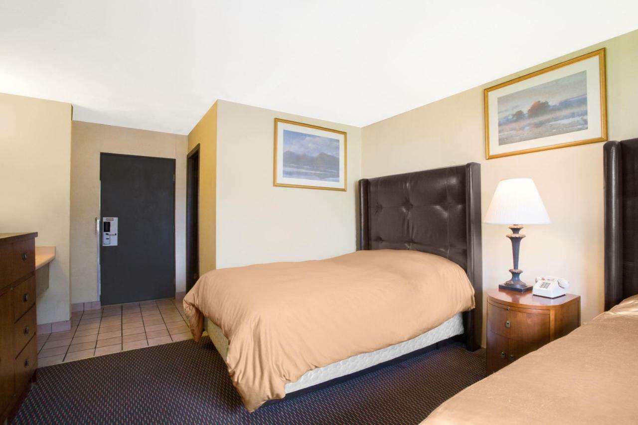 Knights Inn Endwell Ngoại thất bức ảnh
